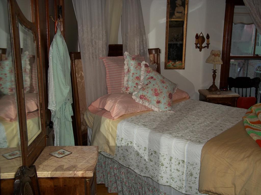 Enchanted Nights Bed & Bath 키터리 객실 사진